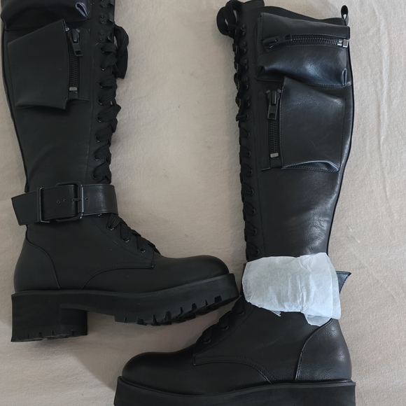 Dolls Kill Shoes - Dolls Kill Black Combat Boots with Pockets